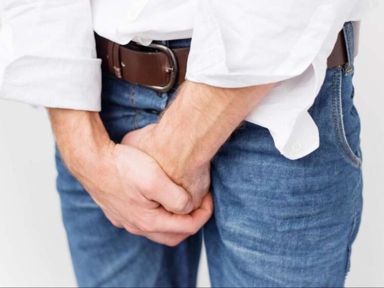 Antibiyotik tedavisi gerektiren bir erkekte akut prostatit